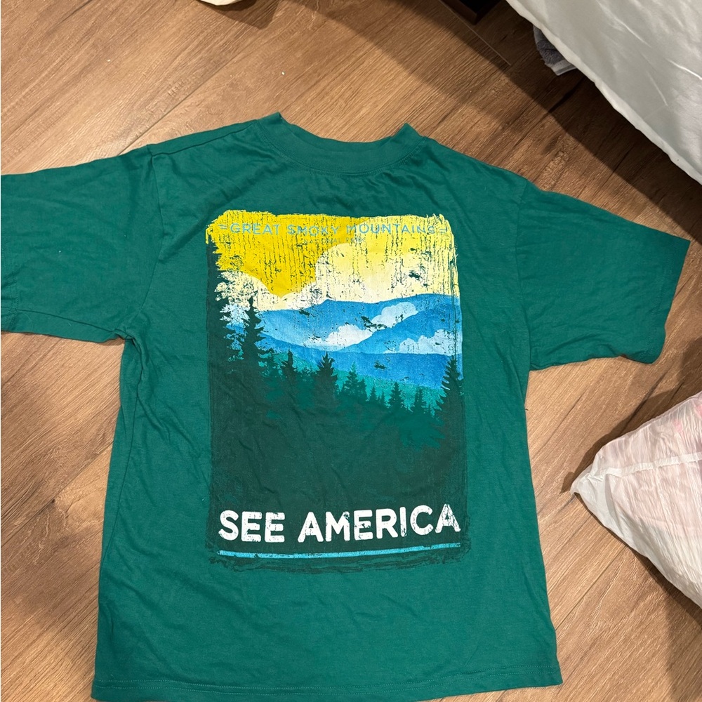 Green Graphic T-Shirt with Scenic Print